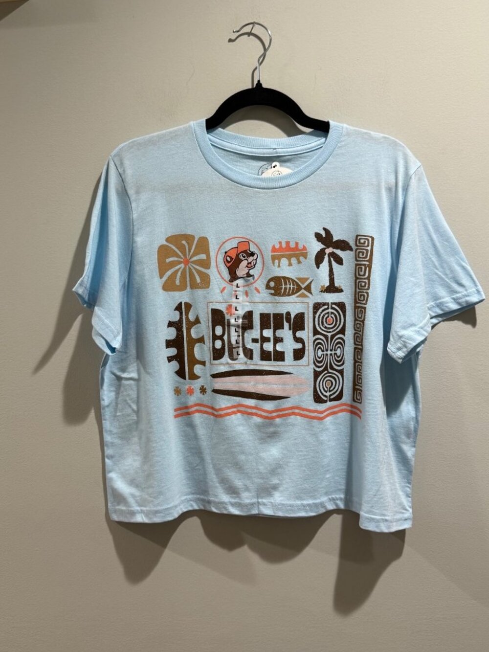 Buc-ee’s Light Blue Women’s Tiki Tribal Graphic Cropped 100% Cotton Tee Large NW